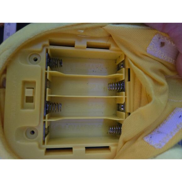 Pokémon Pikachu Light Sound Interactive Toy 2021 - Picture 10 of 10